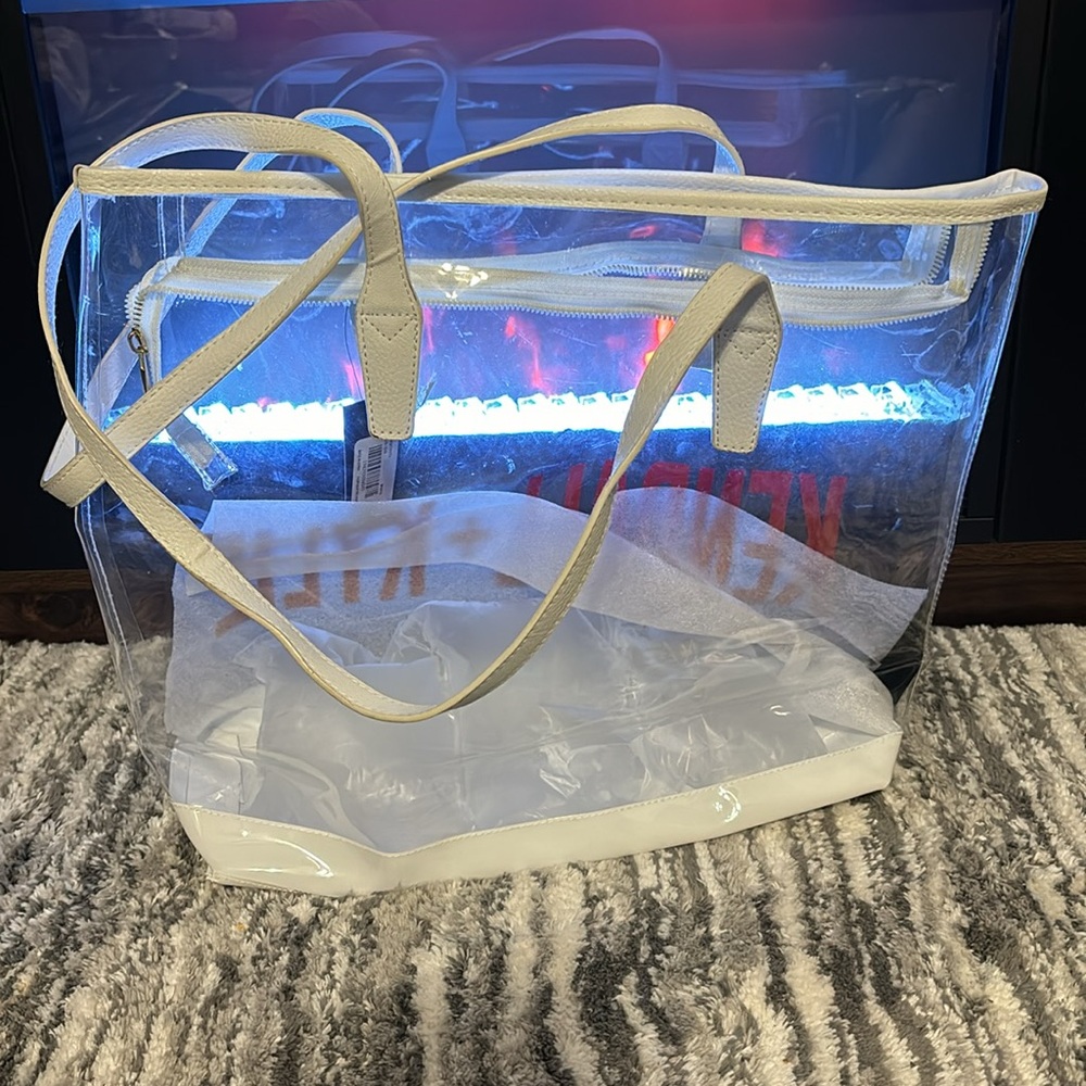 NWT- Kendall + Kylie clear, red and white plastic tote! - Picture 3 of 12